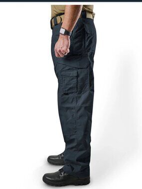 True Spec 24-7 rip stop tactical cargo pants.  44 x nhemed